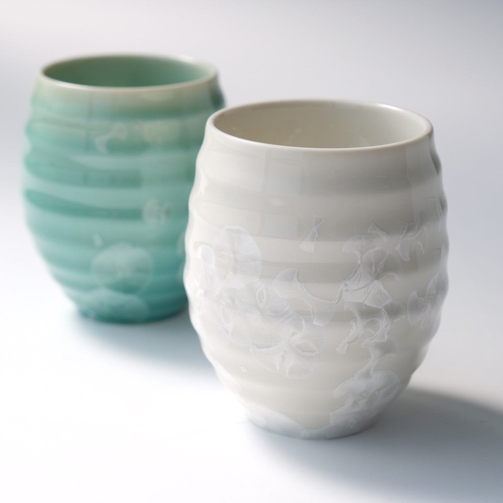 Gekka pair of teacups【paulownia box】 (2 pieces) Kyo ware/Kiyomizu ware