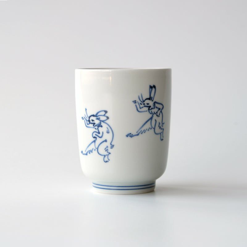 Chōjū-giga of Teacup【blue and white】(1 piece) Kyo ware/Kiyomizu ware
