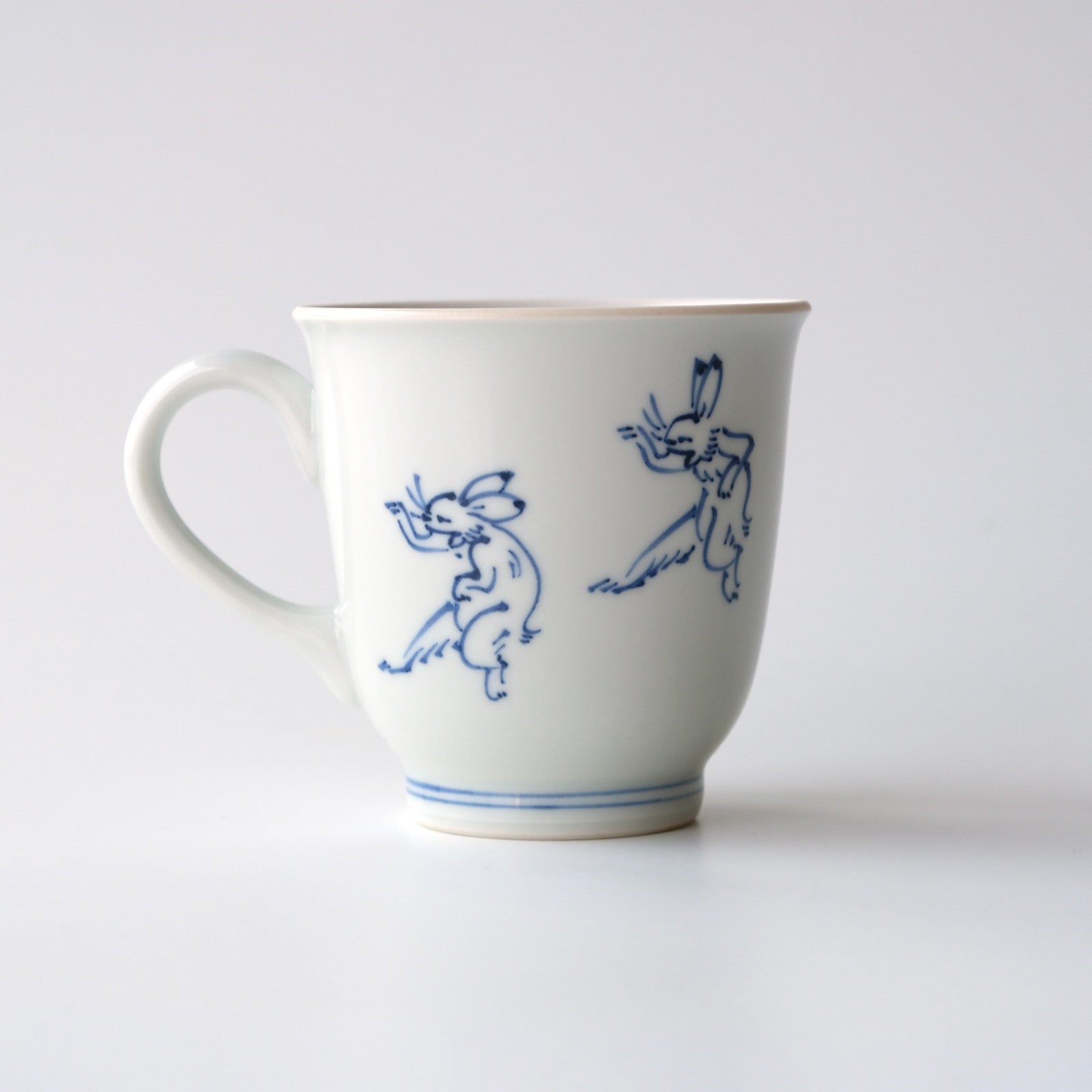 Chōjū-giga of Mag【Blue and white 】(1 piece) Kyo ware/Kiyomizu ware