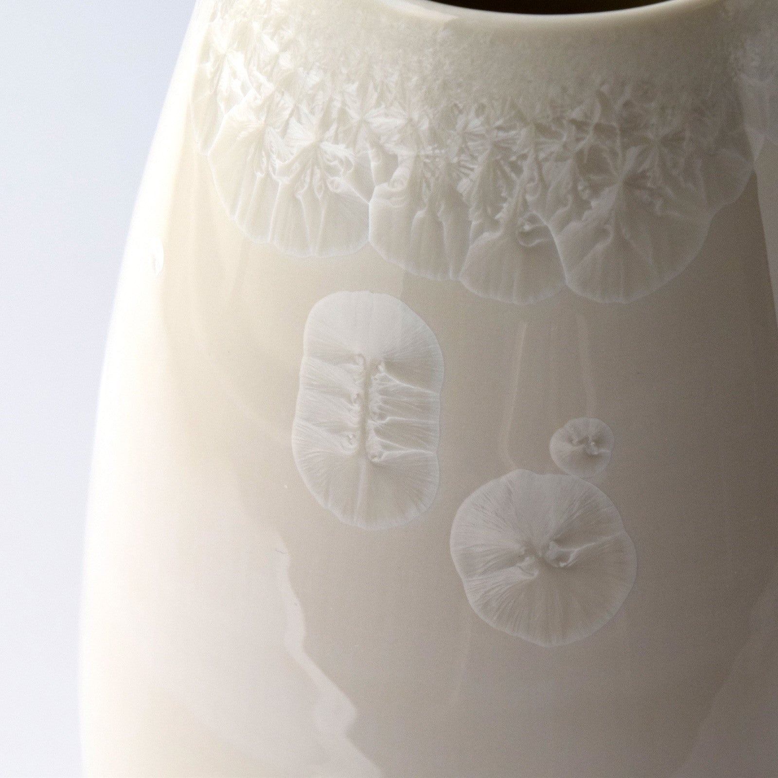Gekka of peanuts【paulownia box) (1 piece) Kyo ware/Kiyomizu ware