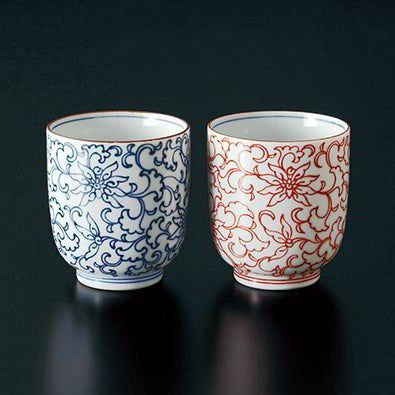 Kyōkarakusa pair of teacups(2 pieces) Seto ware